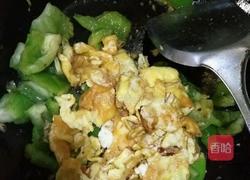 青椒炒鸡蛋的做法图解9