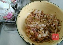 红薯粉蒸肉的做法图解2