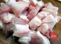 土豆红烧肉的做法图解1