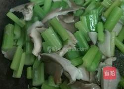 平茹磨炒西芹的做法图解9