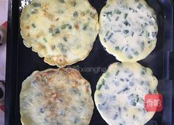 韭菜鸡蛋饼的做法图解3