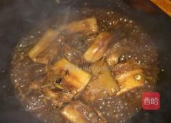 木耳芹菜炒肉的做法图解3