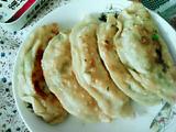 韭菜香干鸡蛋素馅饼