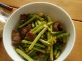 肉丝蒜苔