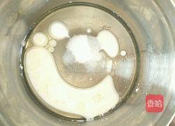 萌爪爪蛋糕卷的做法图解2