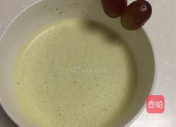 猕猴桃香蕉牛奶的做法图解3