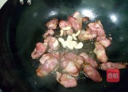 荷兰豆炒腊肠的做法图解7