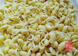 凉拌小黄豆芽的做法图解1