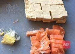 三纹鱼豆腐汤的做法图解1