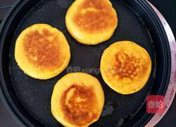 玉米白面发面饼的做法图解10