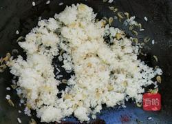 虾皮酱油炒饭的做法图解4