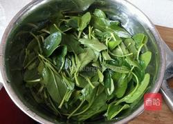 菠菜鸡蛋虾米面条的做法图解2