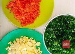 玉米韭菜胡萝卜水饺的做法图解5