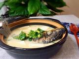 鲫鱼炖豆腐