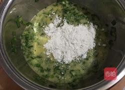 韭菜鸡蛋饼的做法图解3