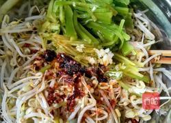 莴笋拌绿豆芽的做法图解2
