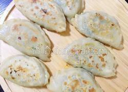 韭菜鸡蛋香菇鲜肉盒子