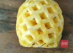 糖拌菠萝的做法图解2