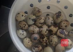 鹌鹑蛋肉丸（自创）的做法图解1