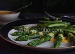 荷兰酱汁淋芦笋
