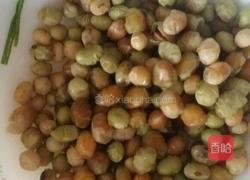 韭菜拌菜黄豆的做法图解2