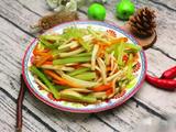 杏鲍菇炒香芹