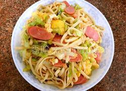 蔬菜蛋炒面