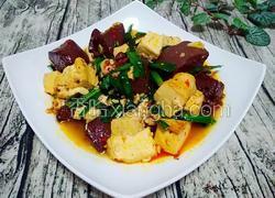 焖豆腐鸭血韭菜