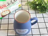 一招巧去杯子茶渍的做法[图]