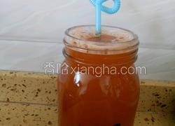 鲜榨胡萝卜苹果汁