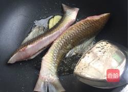 萝卜丝红枣煲鲫鱼的做法图解2