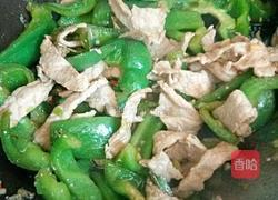 青椒炒肉丝的做法图解7
