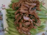 肉丝拌黄瓜