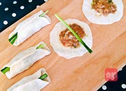 猪肉大葱锅贴的做法图解4