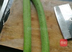 丝瓜炒蛋的做法图解1