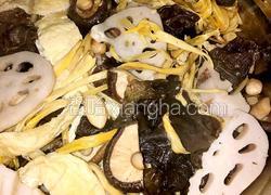 香菇木耳莲藕焖豆腐张
