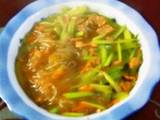 芹菜猪肉炖粉条