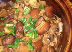 红烧肉焖春笋