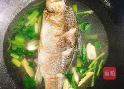 红烧鲫鱼的做法图解9