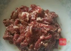 洋葱炒牛肉的做法图解2