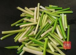 蒜苔炒肉的做法图解4