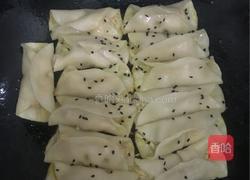 玉米鲜肉锅贴的做法图解14