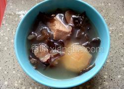 黑木耳萍果瘦肉汤