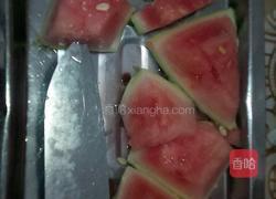 西瓜牛奶色拉的做法图解1