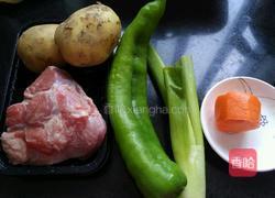 土豆炖牛肉的做法图解1