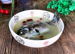 炖鱼汤
