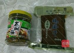 茶树菇拌鸡蛋干的做法图解1