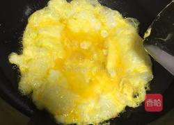 虾仁炒饭的做法图解7