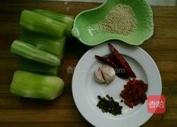 凉拌莴笋的做法图解1