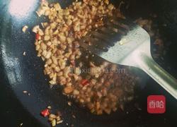 蘑菇豆角肉丁拌面的做法图解4